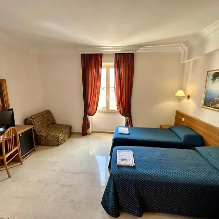 Hotel Principe Di Piemonte Rome
